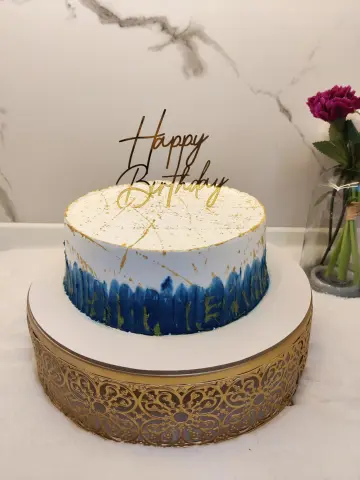 Elegant festive cake